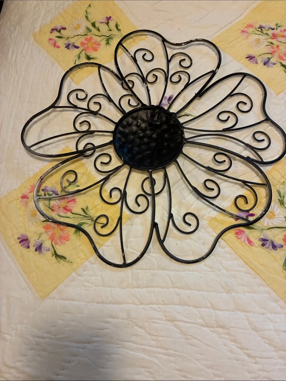 White Metal Flower Wall Sculpture – Elegant Scrollwork Wall Art